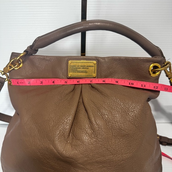 Marc Jacobs Classic Q Hiller Tan Leather Hobo Bag - Picture 8 of 13